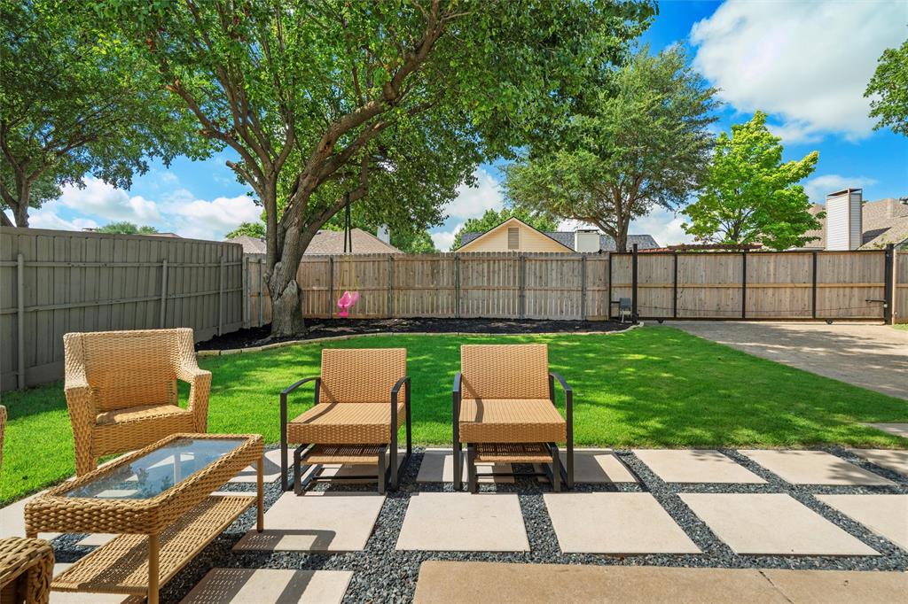 8441 Willow Creek Drive