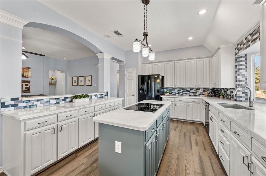 8608 Twisted Oaks Way