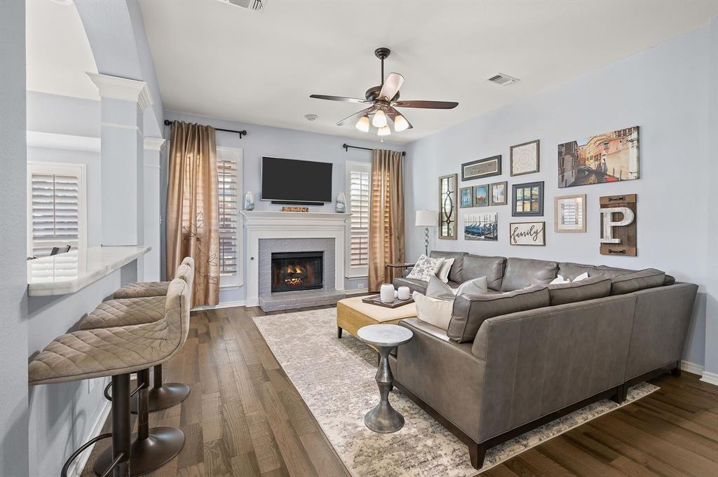 8608 Twisted Oaks Way