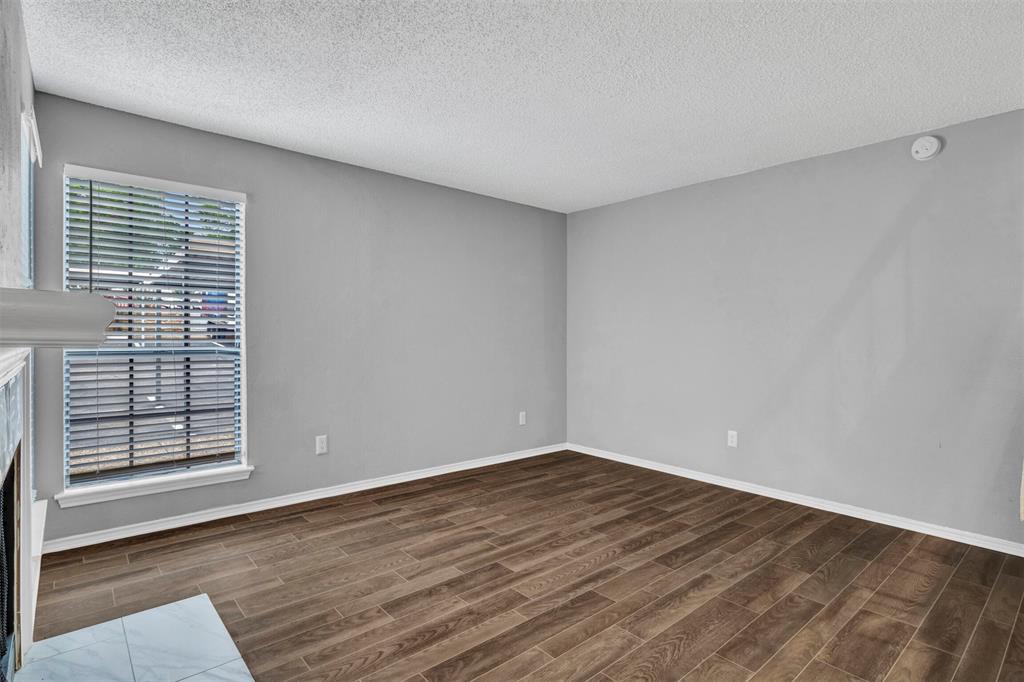 Springtree Crossing Condos - Residential