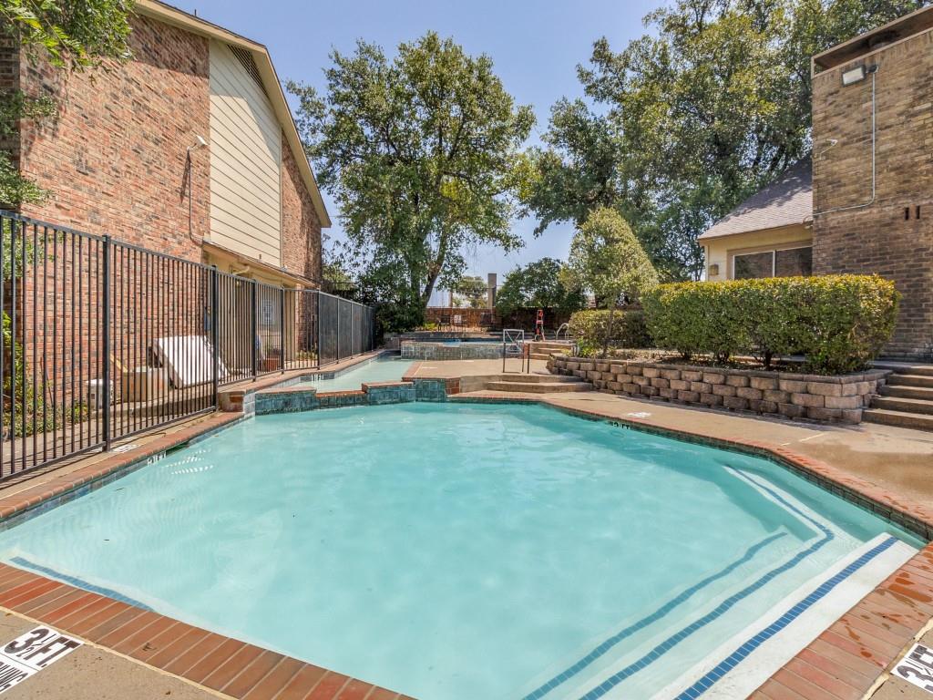 Springtree Crossing Condos - Residential