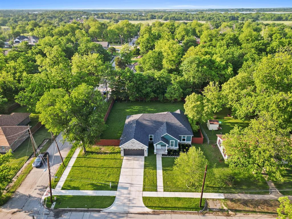 2822 Anderson Street