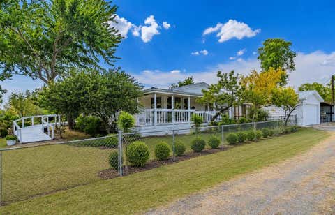 Photo of 5101 County Road 2208, Greenville, TX 75402 (MLS # 21354870)