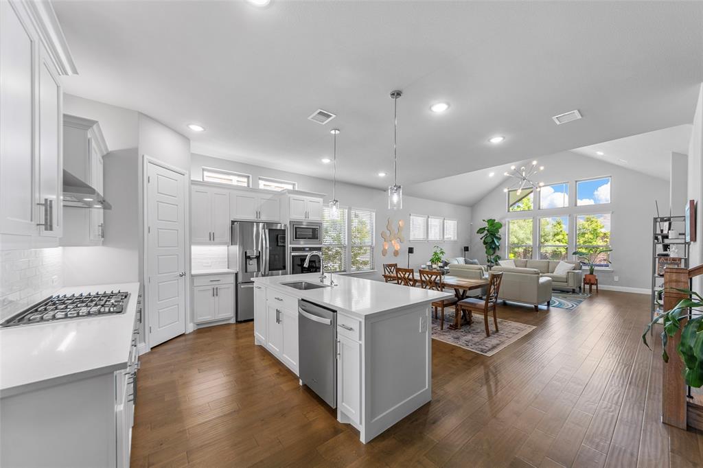 2472 Bainbridge Drive