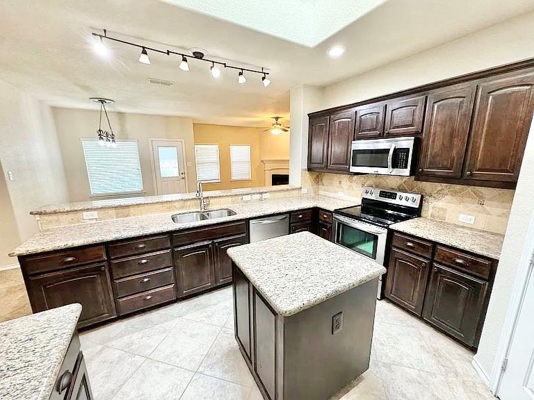 3020 Tamarack Lane