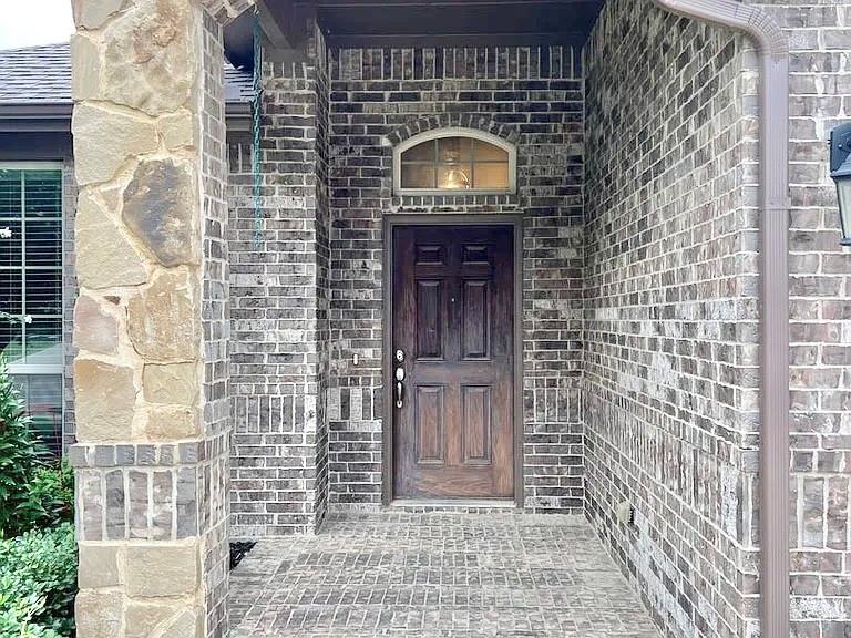 3020 Tamarack Lane