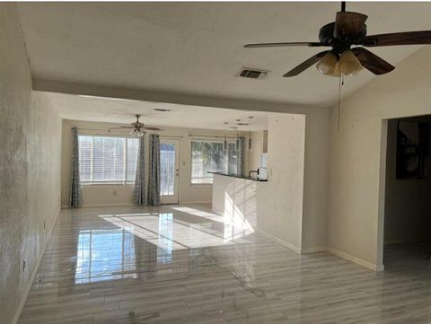 Tiny photo for 802 Matthews Court, Arlington, TX 76012 (MLS # 21341294)
