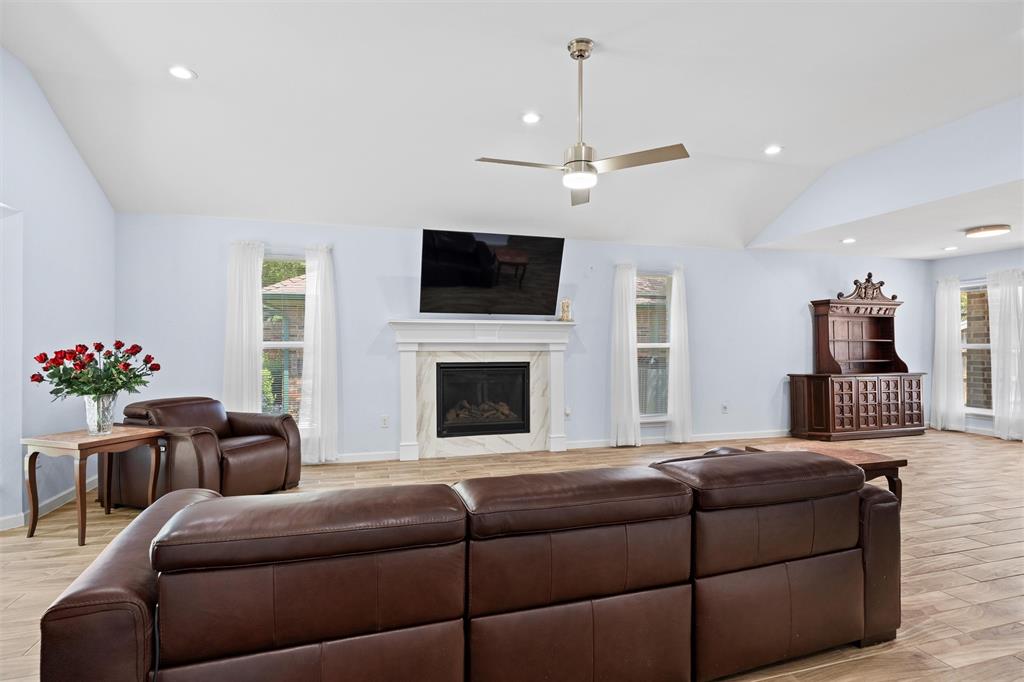 708 Gunnison Court