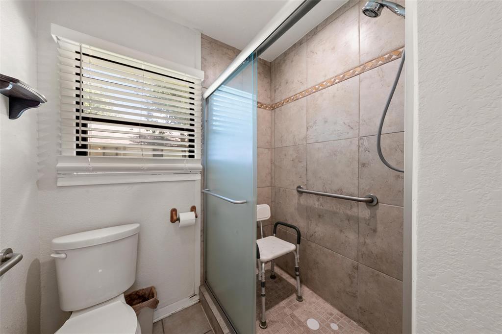 Holmes E W - Residential