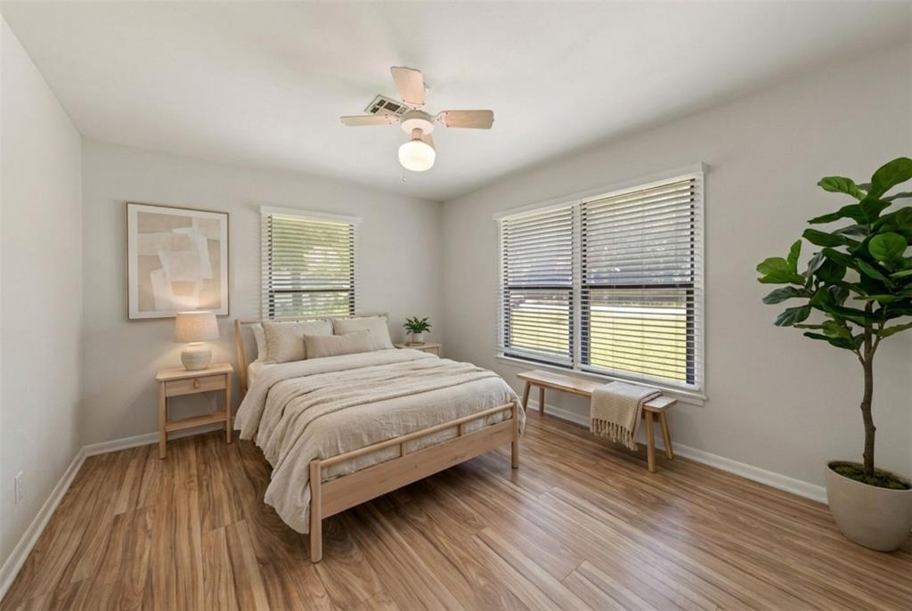 Holmes E W - Residential