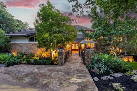 Photo of 2702 Mark Twain Court, Arlington, TX 76006 (MLS # 21272021)