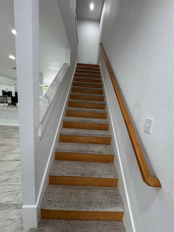 CREEKWOOD TOWNHOMES - Residential