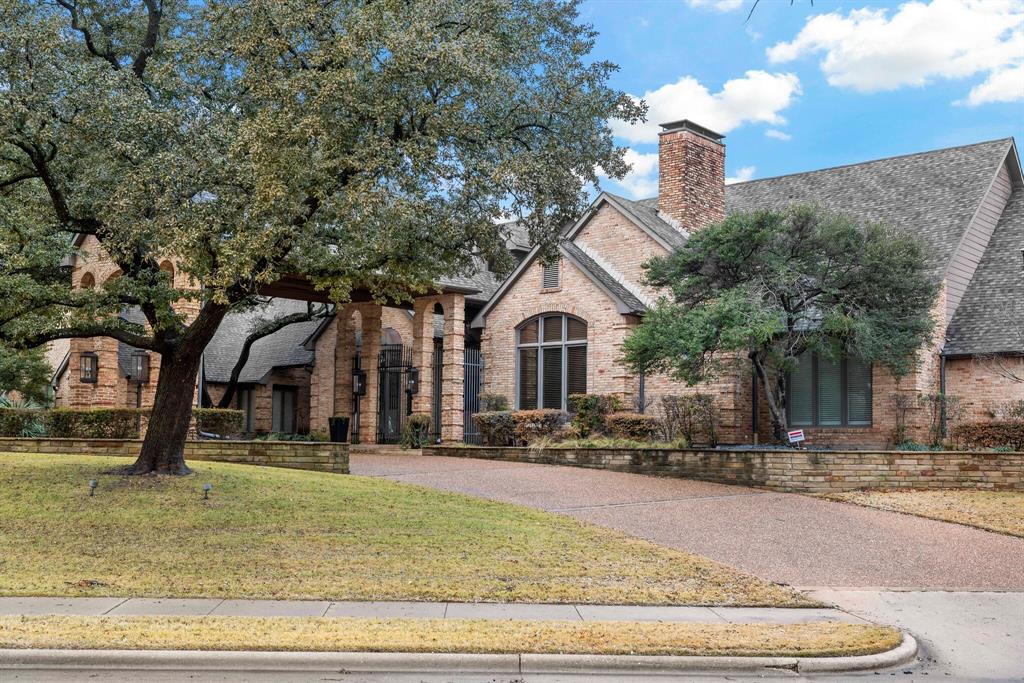 Willow Bend Country Ph One-R - Residential