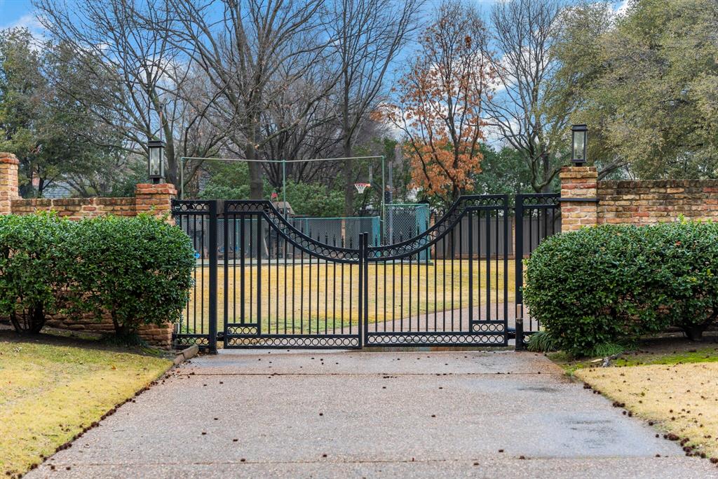 Willow Bend Country Ph One-R - Residential