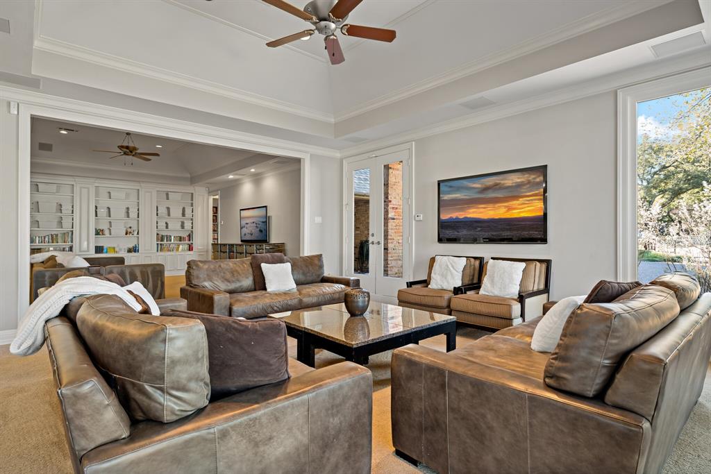 Willow Bend Country Ph One-R - Residential