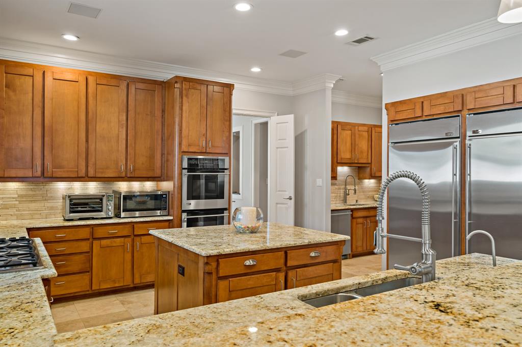 Willow Bend Country Ph One-R - Residential