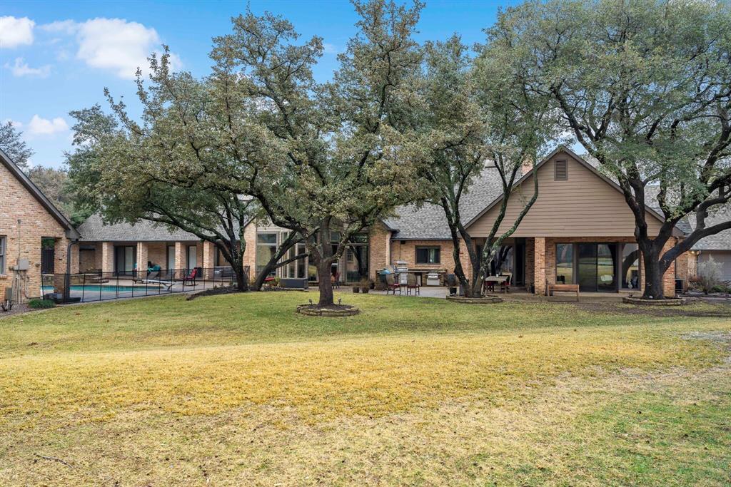 Willow Bend Country Ph One-R - Residential