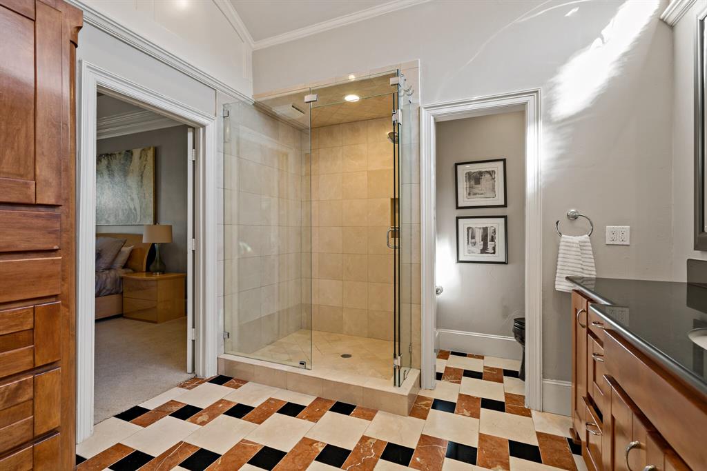 Willow Bend Country Ph One-R - Residential