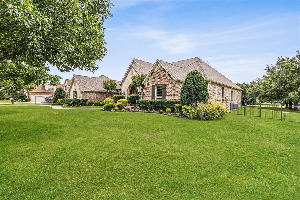 1910 Blue Forest Drive