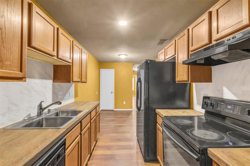 3820 Waldorf