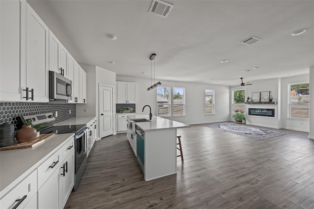 5824 Stonegate Circle