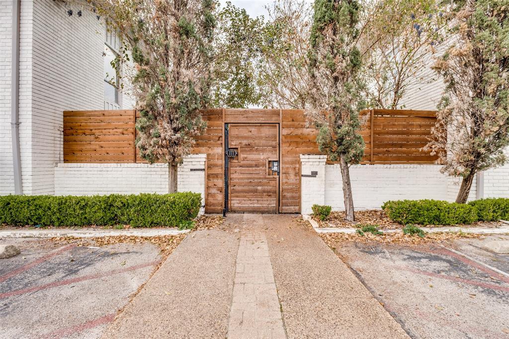 Los Nogales Condo - Residential