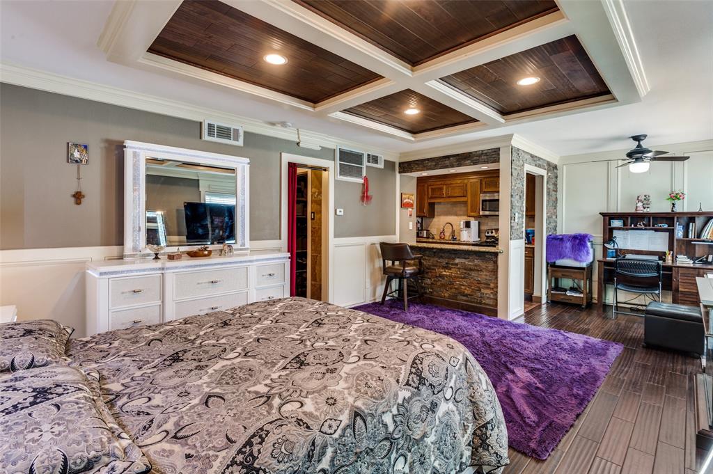 4347 Dickason Avenue 116