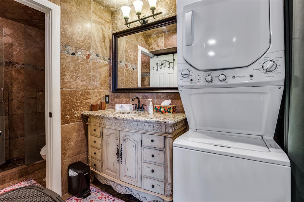 Los Nogales Condo - Residential