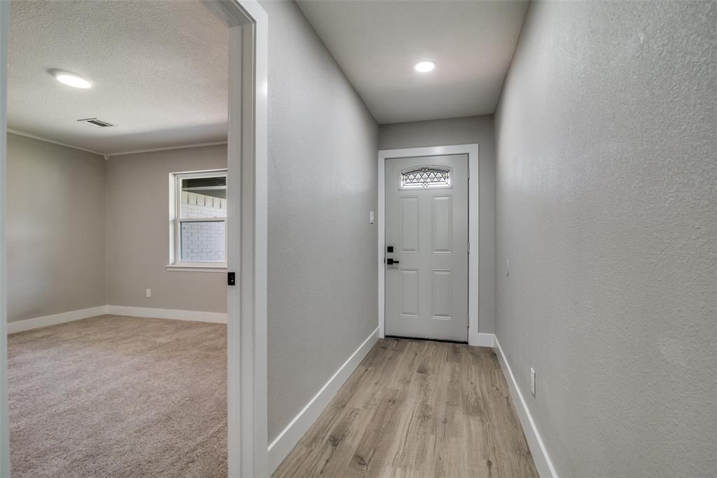 Photo of 4 Sesame Place, Mesquite, TX 75149 (MLS # 21233625)