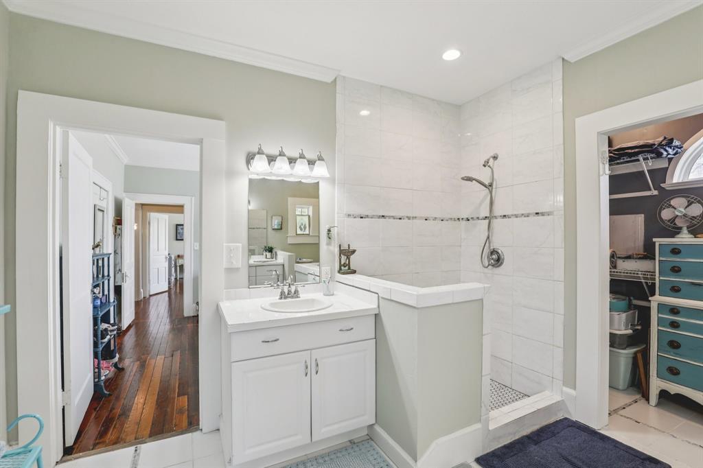 College - Residential