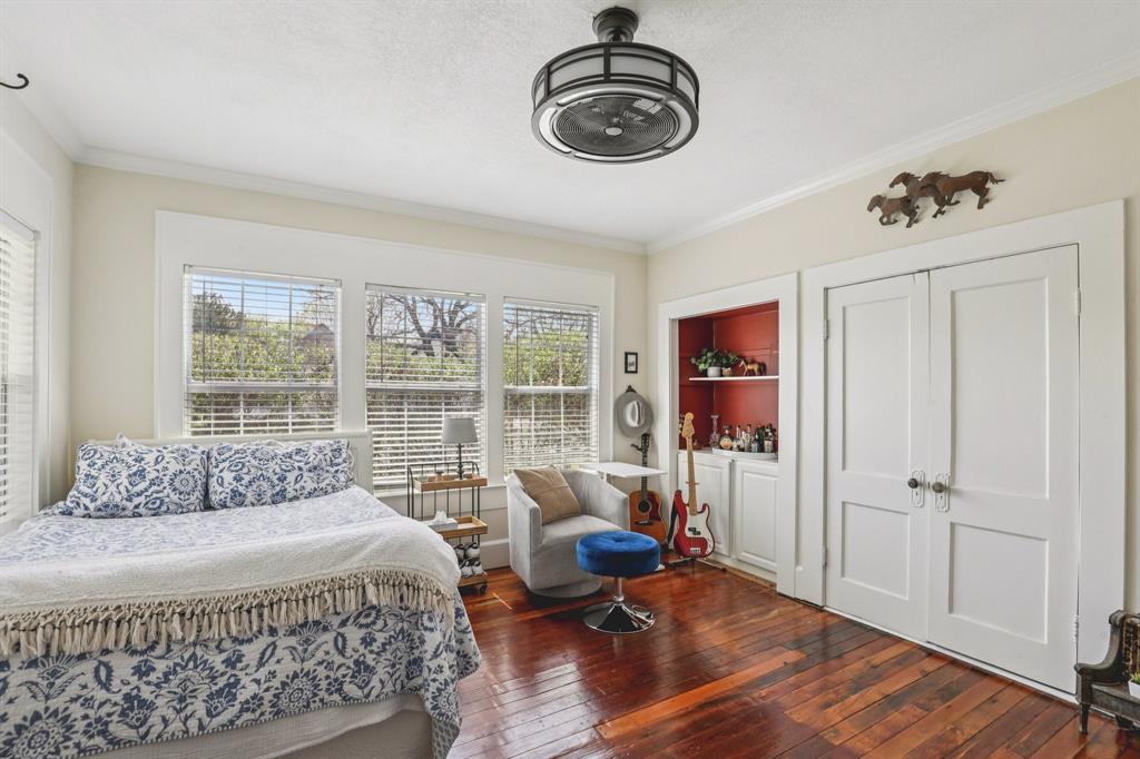 College - Residential