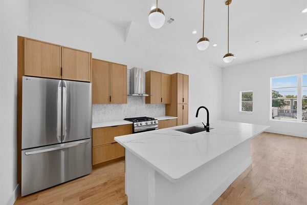 2080 KELLY AVE, DALLAS, TX 75215 - Image 3371ca37e32b66b876cb6cf4d507eb7c/718493758