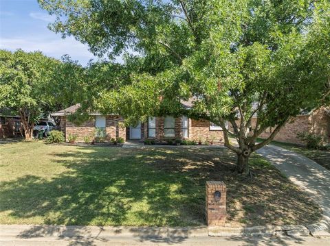 7332 Post Oak Drive North Richland Hills TX 76182