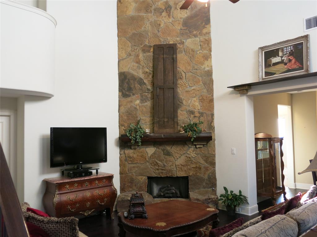 2505 Fountain Cove