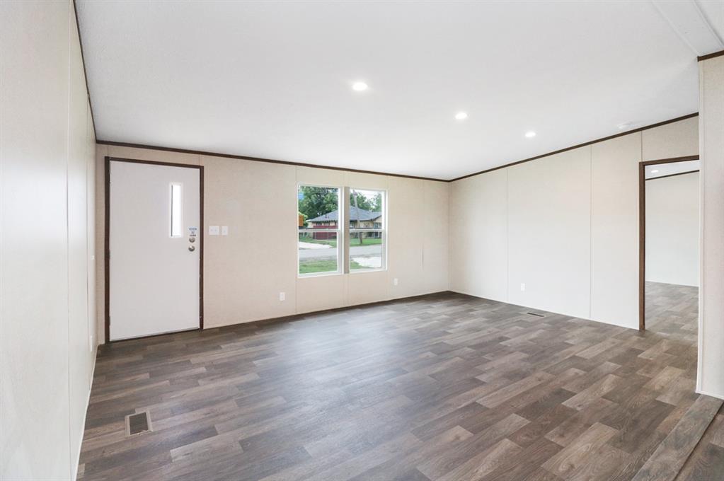 708 W 8th Street