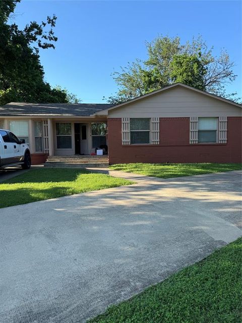 400 Vernet Street Richardson TX 75080