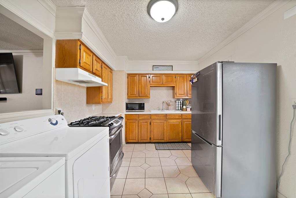 Taylor 02 - Residential