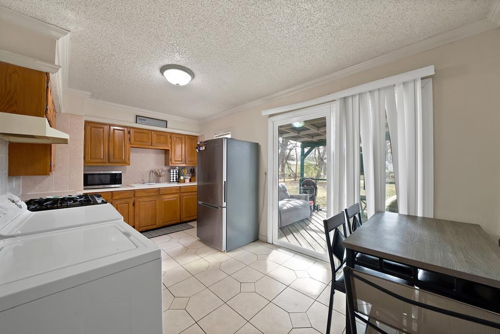 Taylor 02 - Residential