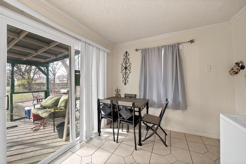 Taylor 02 - Residential