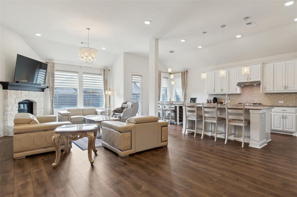 836 Parkland Drive