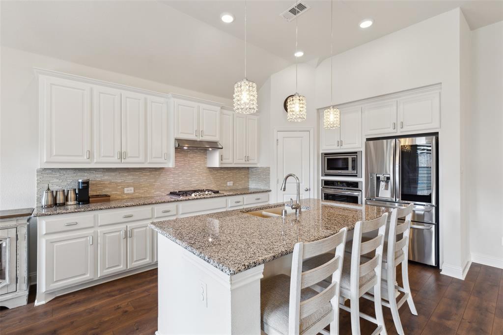 836 Parkland Drive