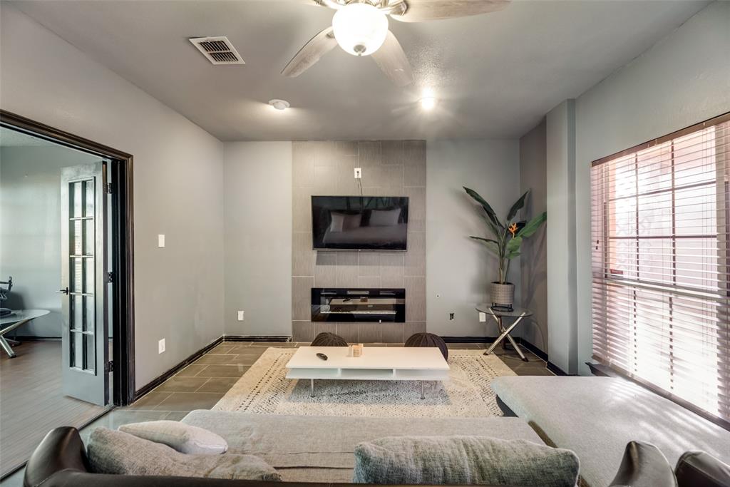 4547 Buckingham Drive
