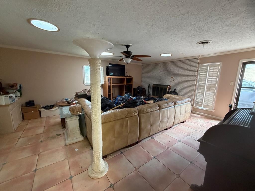 3016 Dreeben Drive