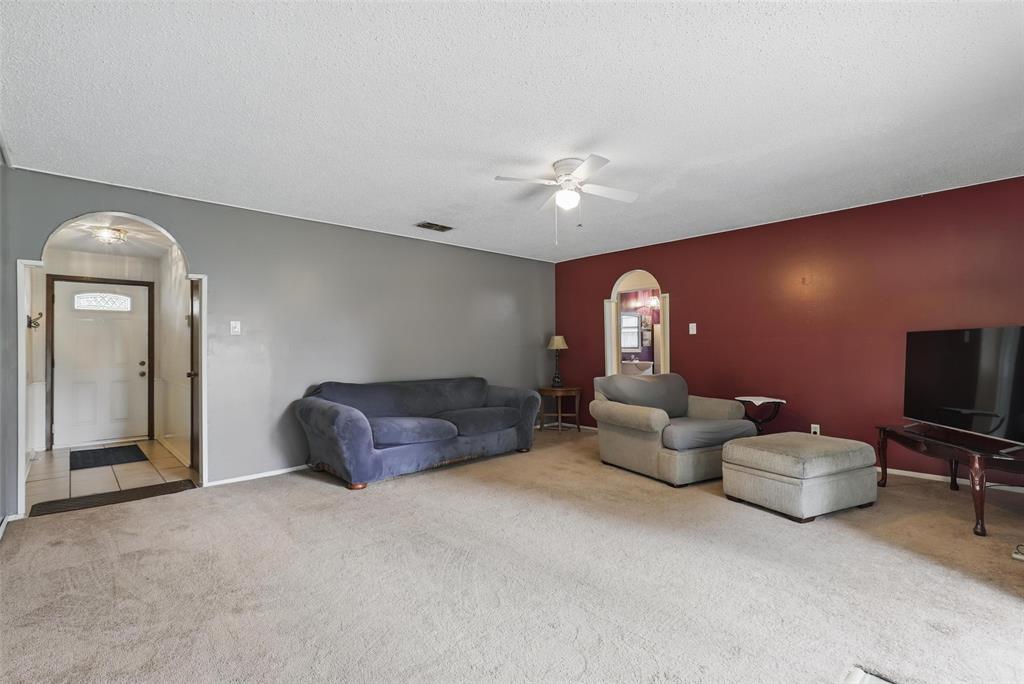 725 Meadowview Drive