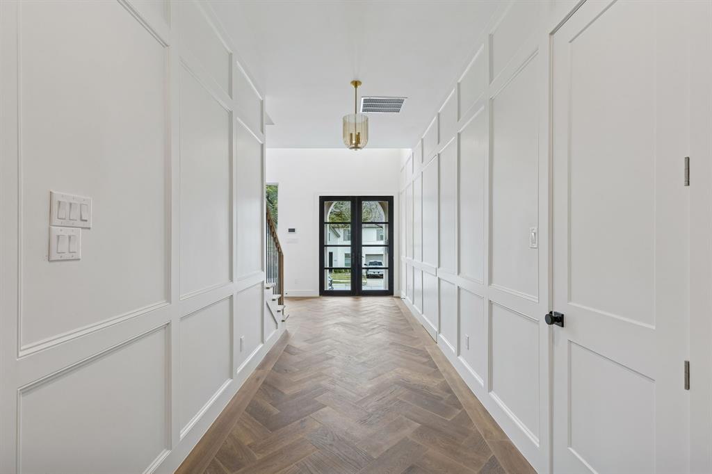 7302 Coronado Avenue