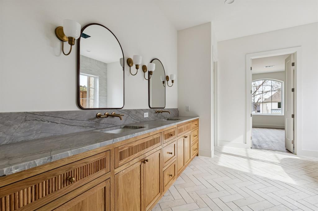 GASTON TERRACE - Residential