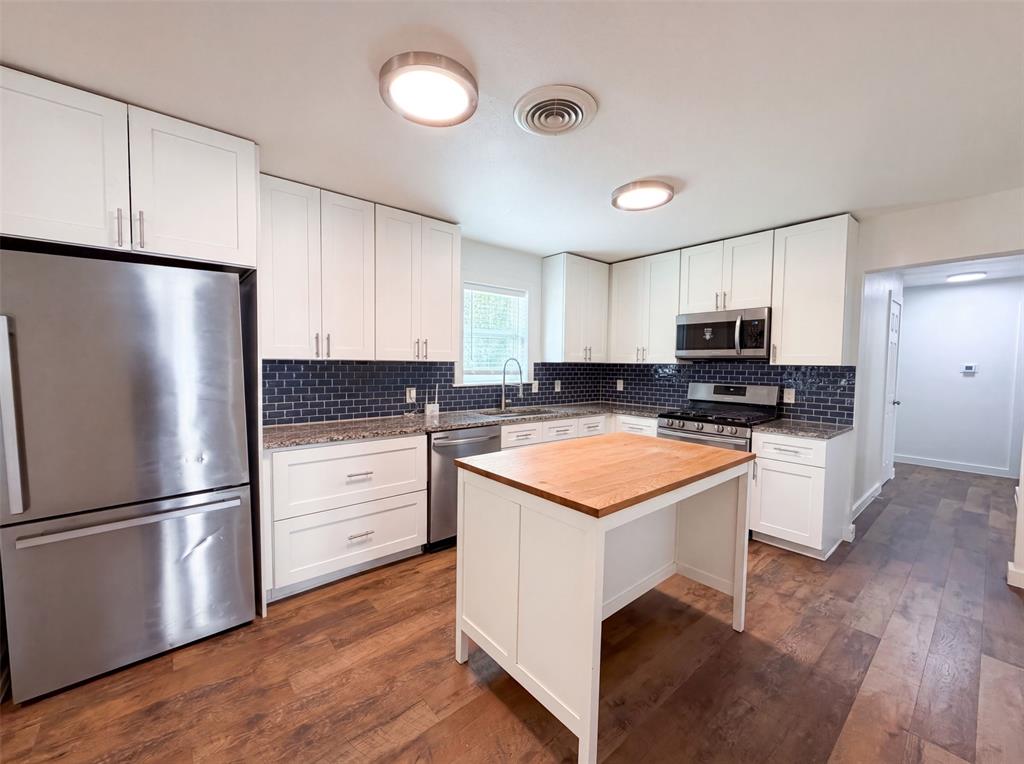 832 Central Drive
