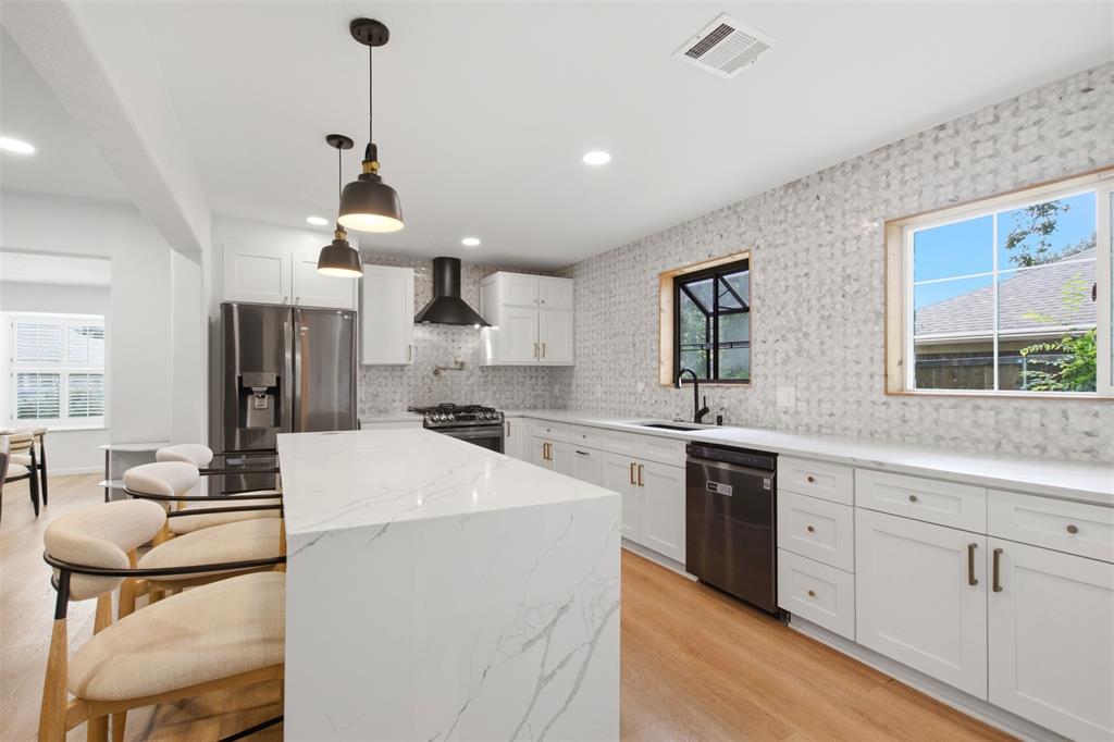1705 Hatherly Drive