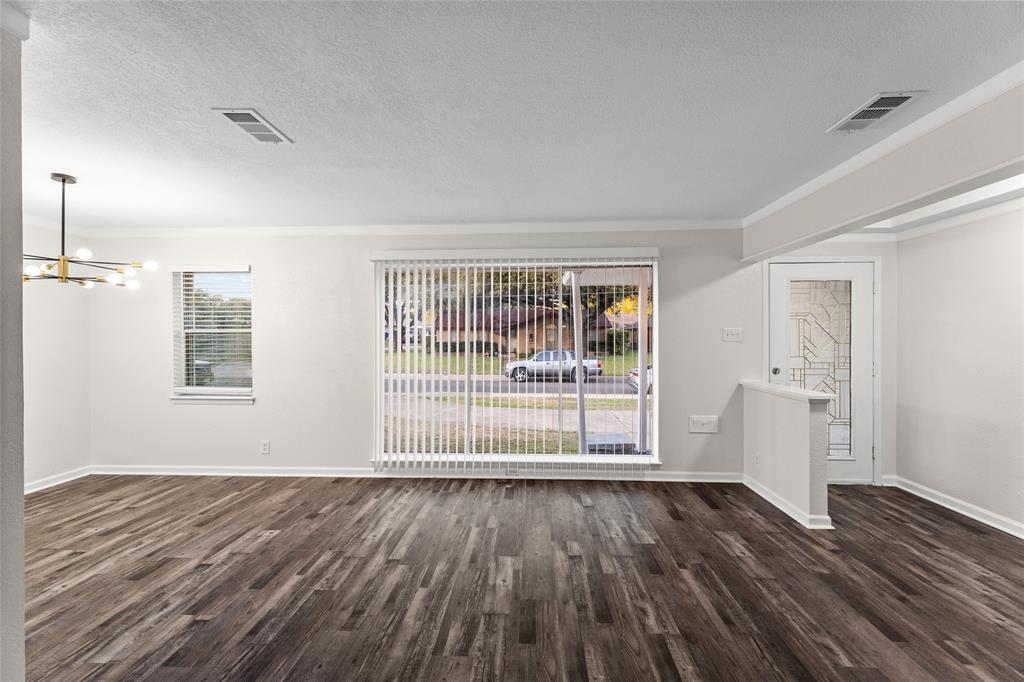 Country Club Manor - Residential