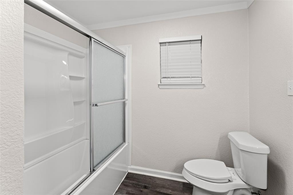 Country Club Manor - Residential